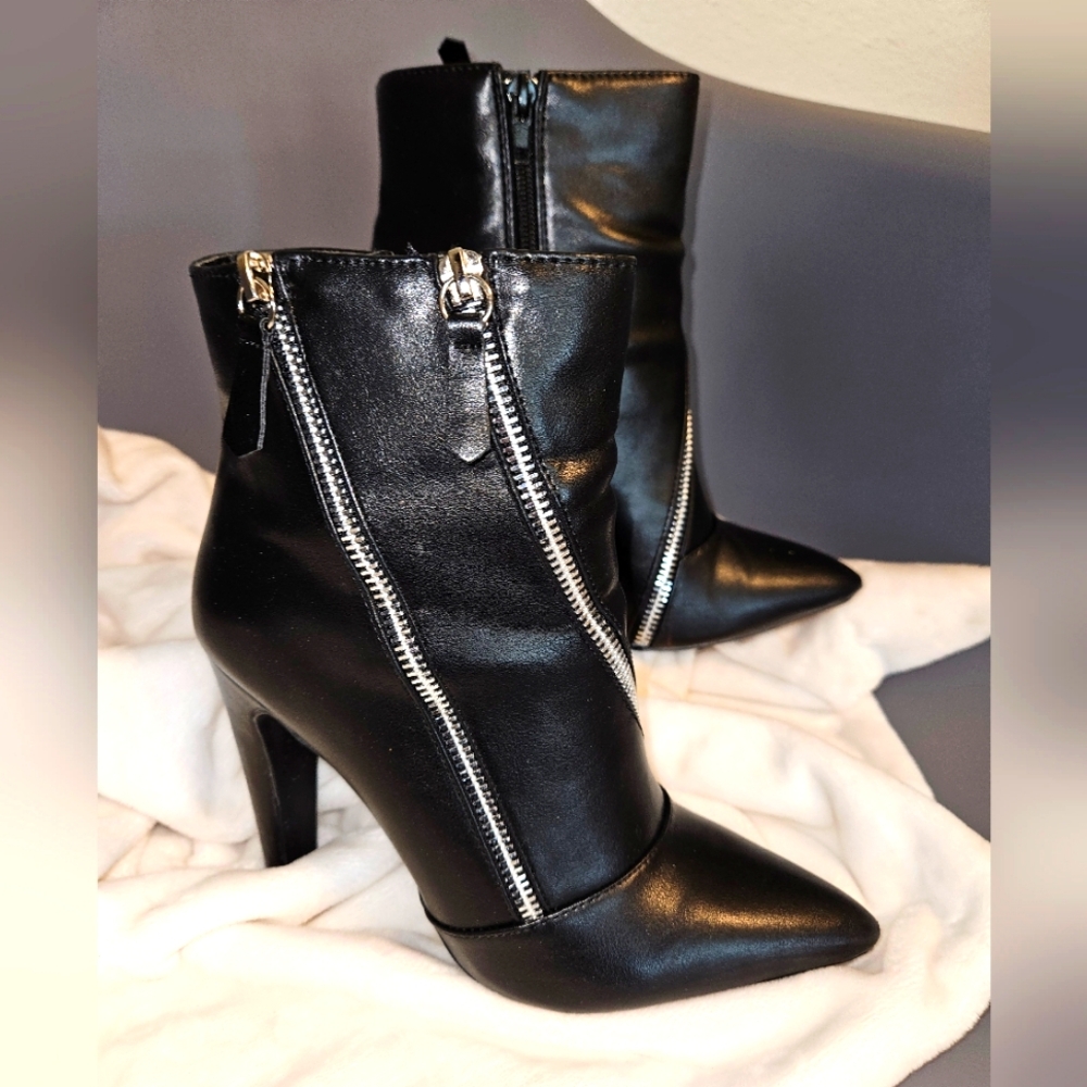 Zippered ankle boots